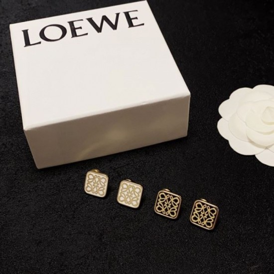 2023FW Earrings LOEWE Latest ☆ Very popular ☆ Hot topic 2023FW Earrings LOEWE Latest ☆ Very popular ☆ Hot topic