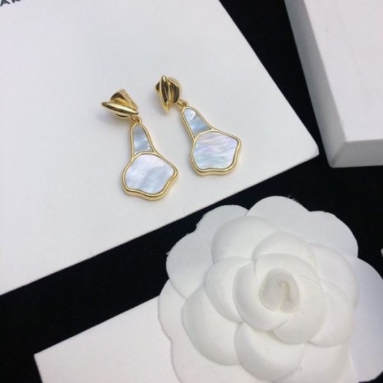 LOEWE 2023FW earrings with a casual atmosphere LOEWE 2023FW earrings with a casual atmosphere
