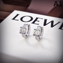 LOEWE 2023FW earrings like beautiful winter colors