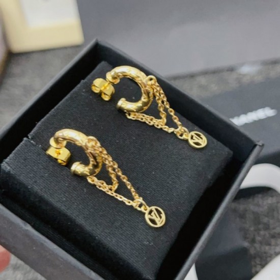 2023SS earrings lowest price new LOUIS VUITTON Louis Vuitton 2023SS earrings lowest price new LOUIS VUITTON Louis Vuitton
