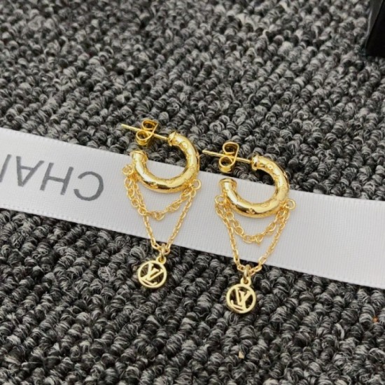 2023SS earrings lowest price new LOUIS VUITTON Louis Vuitton 2023SS earrings lowest price new LOUIS VUITTON Louis Vuitton