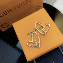 LOUIS VUITTON LOUIS VUITTON where 2023SS earring logo is beautiful