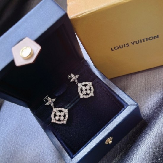 2023SS earrings new stock rare LOUIS VUITTON Louis Vuitton 2023SS earrings new stock rare LOUIS VUITTON Louis Vuitton