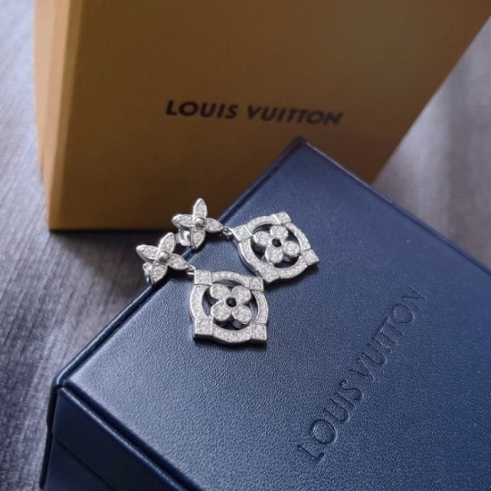 2023SS earrings new stock rare LOUIS VUITTON Louis Vuitton 2023SS earrings new stock rare LOUIS VUITTON Louis Vuitton
