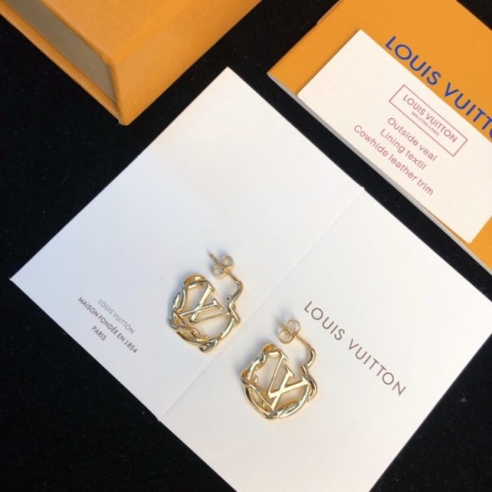 2023SS Earrings Comfortable to wear LOUIS VUITTON Louis Vuitton 2023SS Earrings Comfortable to wear LOUIS VUITTON Louis Vuitton