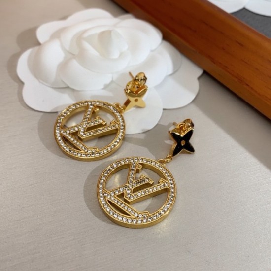 LOUIS VUITTON Louis Vuitton Earrings 2023SS Excellent comfort LOUIS VUITTON Louis Vuitton Earrings 2023SS Excellent comfort