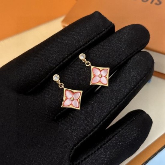 LOUIS VUITTON Also great as a gift! 2023FW earrings LOUIS VUITTON Also great as a gift! 2023FW earrings