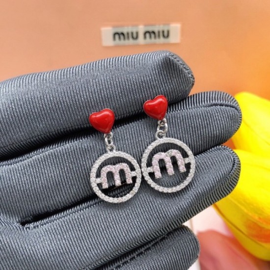2023SS Earrings Attracting Eyes MIU MIU 2023SS Earrings Attracting Eyes MIU MIU