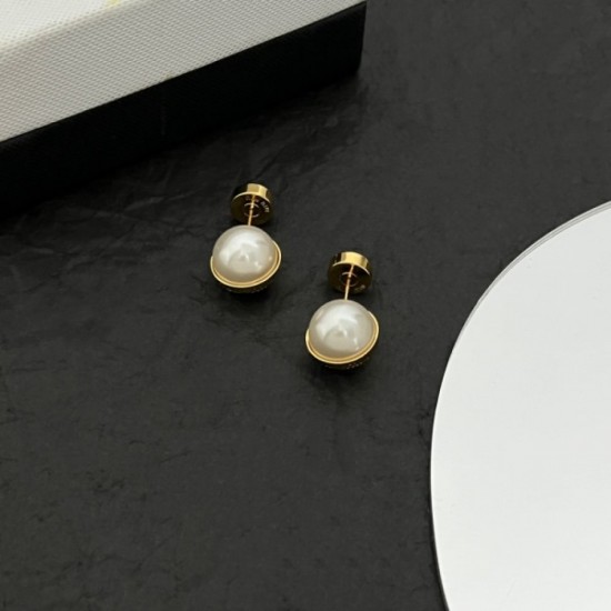 2023SS Earrings Fashionable with one piece MIU MIU Miu Miu 2023SS Earrings Fashionable with one piece MIU MIU Miu Miu