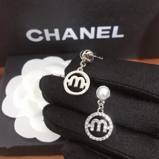 2023SS earrings lowest price popular MIU MIU 2023SS earrings lowest price popular MIU MIU