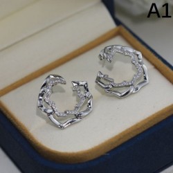 2023FW earrings PIAGET Look stylish