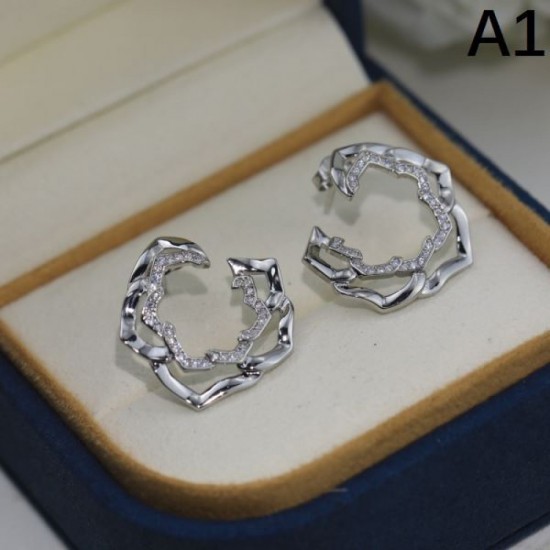 2023FW earrings PIAGET Look stylish 2023FW earrings PIAGET Look stylish