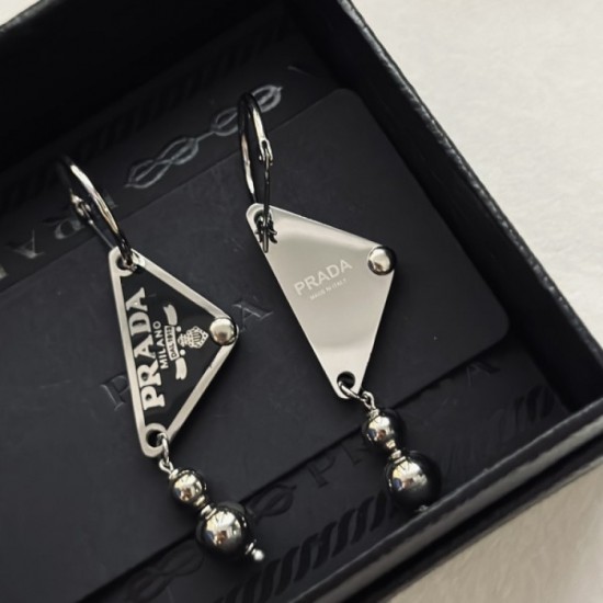 2023SS earrings too casual PRADA Prada 2023SS earrings too casual PRADA Prada