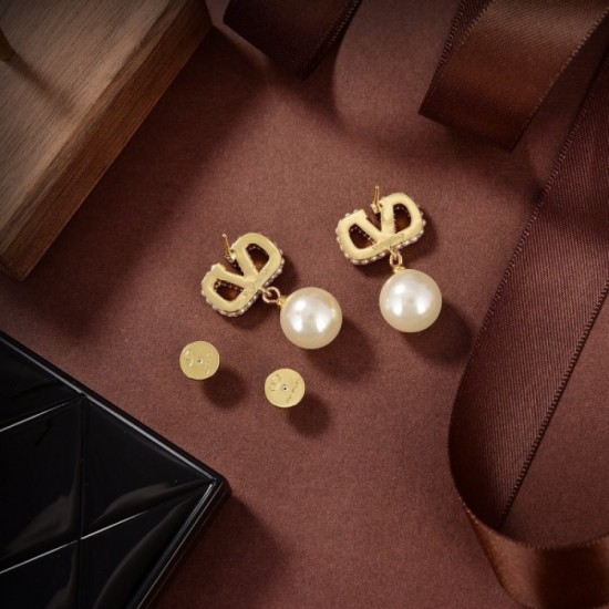 2023SS earrings Scandinavian brand VALENTINO Valentino 2023SS earrings Scandinavian brand VALENTINO Valentino