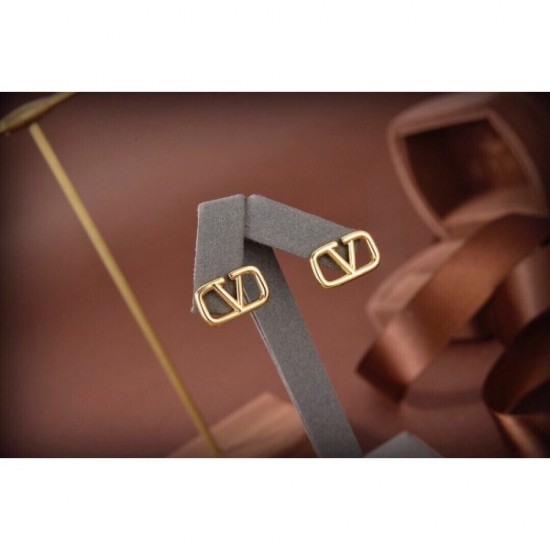 VALENTINO Valentino earrings 2023SS refined design VALENTINO Valentino earrings 2023SS refined design