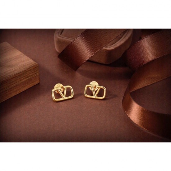 VALENTINO Valentino earrings 2023SS refined design VALENTINO Valentino earrings 2023SS refined design