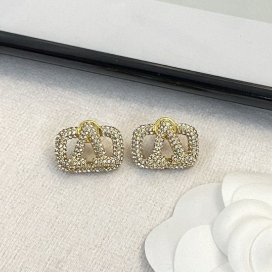 2023FW Earrings VALENTINO Also available as a limited gift 2023FW Earrings VALENTINO Also available as a limited gift