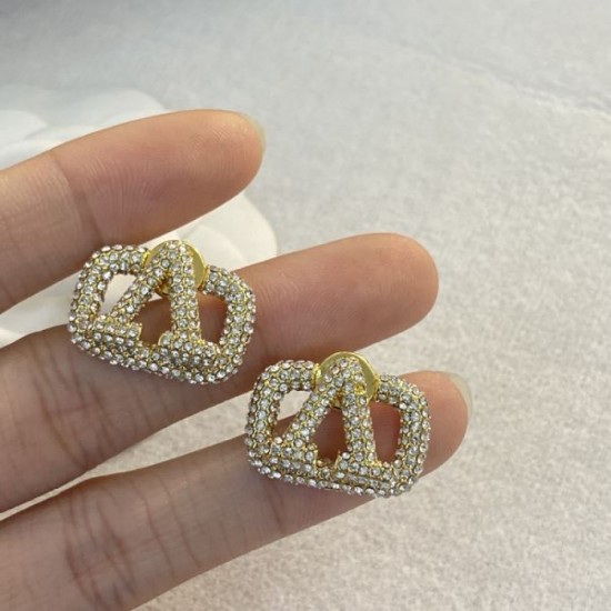 2023FW Earrings VALENTINO Also available as a limited gift 2023FW Earrings VALENTINO Also available as a limited gift