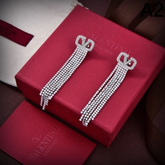 2023FW Earrings VALENTINO The Valentino boom is heating up again 2023FW Earrings VALENTINO The Valentino boom is heating up again