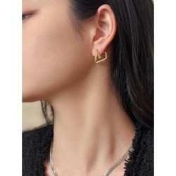 VALENTINO Very difficult to obtain 2023FW earrings
