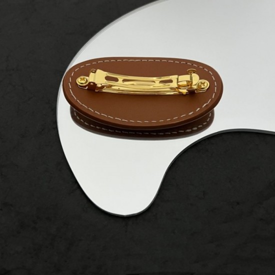 2023SS hair ornaments are gaining popularity! Fashionable new CELINE Celine 2023SS hair ornaments are gaining popularity! Fashionable new CELINE Celine