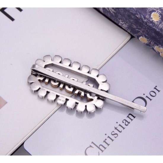DIOR Dior hair ornament 2023SS new summer hit inevitable this season DIOR Dior hair ornament 2023SS new summer hit inevitable this season