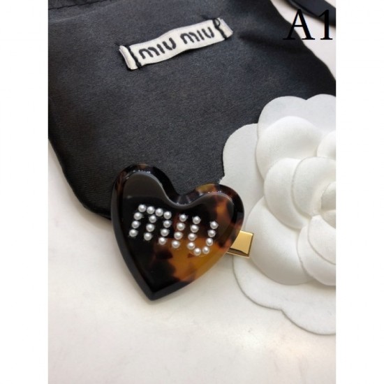 MIU MIU Hair Ornament 2023SS Continues to be a hot style MIU MIU Hair Ornament 2023SS Continues to be a hot style