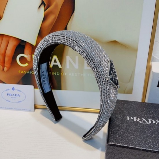 2023SS hair ornament Next hit inevitable brand PRADA Prada 2023SS hair ornament Next hit inevitable brand PRADA Prada