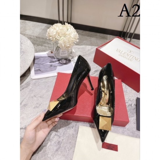VALENTINO Valentino pumps 2023AW I want to pay particular attention VALENTINO Valentino pumps 2023AW I want to pay particular attention