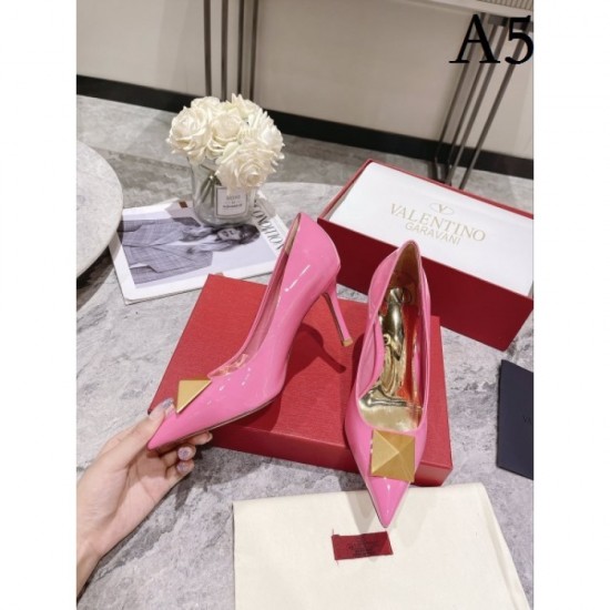 VALENTINO Valentino pumps 2023AW I want to pay particular attention VALENTINO Valentino pumps 2023AW I want to pay particular attention