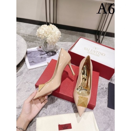 VALENTINO Valentino pumps 2023AW I want to pay particular attention VALENTINO Valentino pumps 2023AW I want to pay particular attention