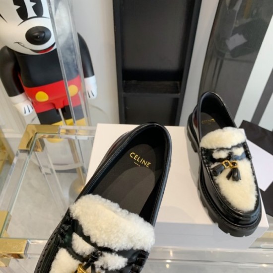 CELINE Celine casual shoes 2023AW give a casual feeling CELINE Celine casual shoes 2023AW give a casual feeling