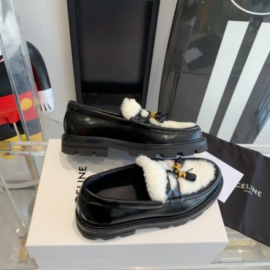 CELINE Celine casual shoes 2023AW give a casual feeling CELINE Celine casual shoes 2023AW give a casual feeling