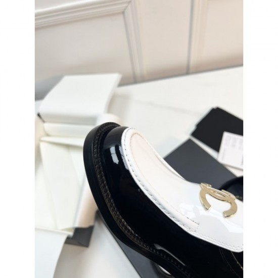 CHANEL Chanel casual shoes 2023AW There is a feeling of outstanding omission CHANEL Chanel casual shoes 2023AW There is a feeling of outstanding omission