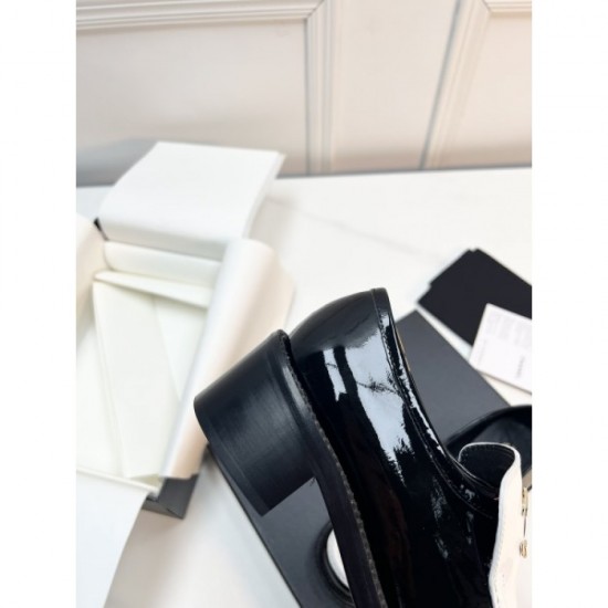 CHANEL Chanel casual shoes 2023AW There is a feeling of outstanding omission CHANEL Chanel casual shoes 2023AW There is a feeling of outstanding omission