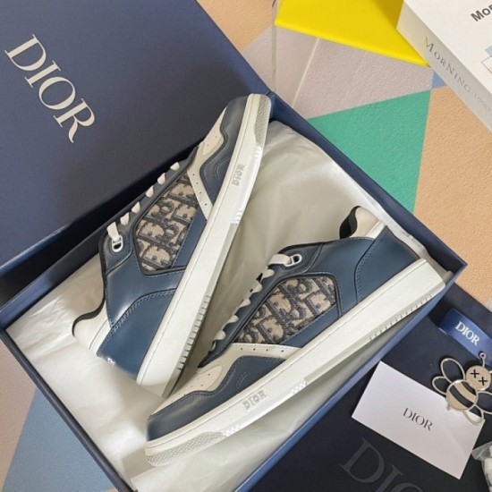 DIOR Dior casual shoes 2023AW will definitely be popular this winter DIOR Dior casual shoes 2023AW will definitely be popular this winter