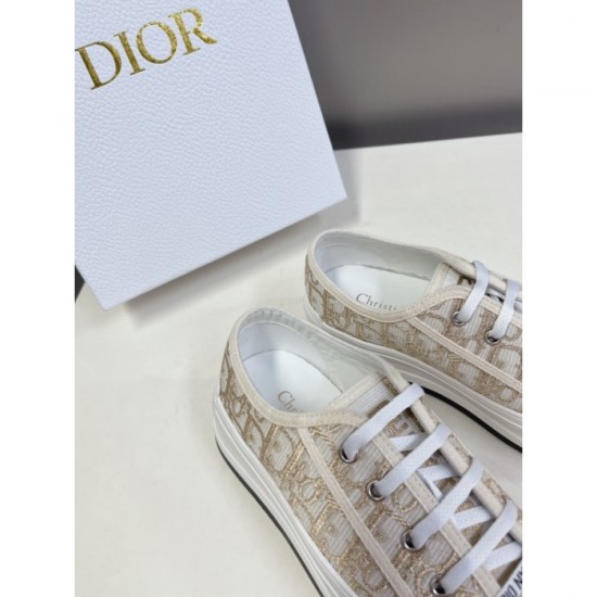 2023SS casual shoes Summer new work with a sense of stability DIOR Dior 2023SS casual shoes Summer new work with a sense of stability DIOR Dior