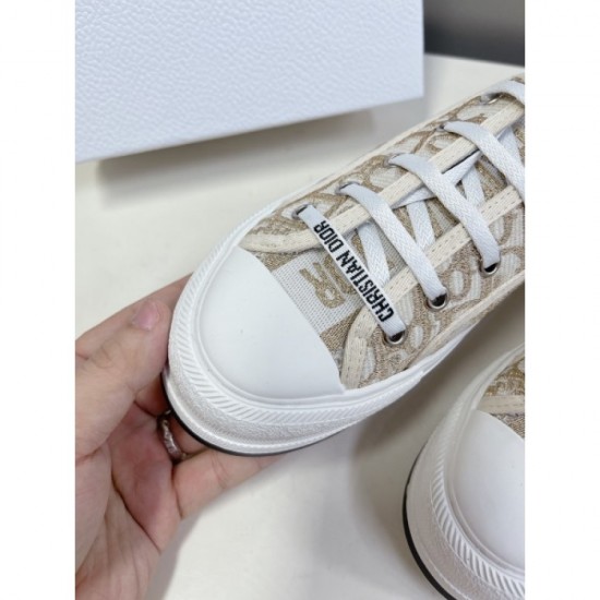 2023SS casual shoes Summer new work with a sense of stability DIOR Dior 2023SS casual shoes Summer new work with a sense of stability DIOR Dior