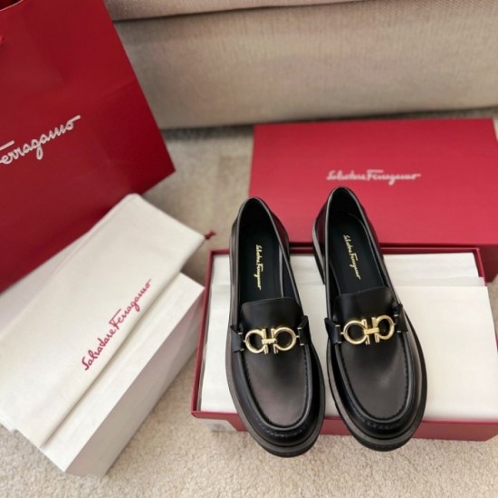 2023SS casual shoes sold out early FERRAGAMO Salvatore Ferragamo 2023SS casual shoes sold out early FERRAGAMO Salvatore Ferragamo