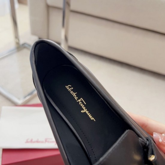2023SS casual shoes sold out early FERRAGAMO Salvatore Ferragamo 2023SS casual shoes sold out early FERRAGAMO Salvatore Ferragamo