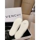 GIVENCHY Givenchy casual shoes 2023AW Must be sold out ☆ As soon as possible GIVENCHY Givenchy casual shoes 2023AW Must be sold out ☆ As soon as possible
