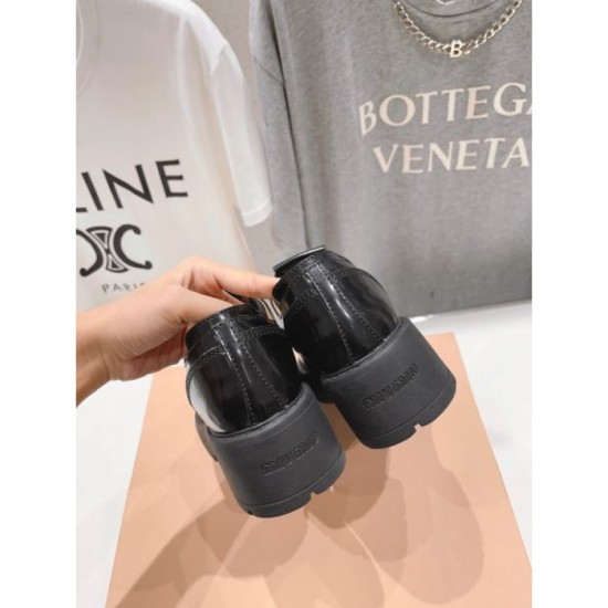 Enhances luxury! Casual shoes 2023FW MIU MIU Miu Miu Enhances luxury! Casual shoes 2023FW MIU MIU Miu Miu