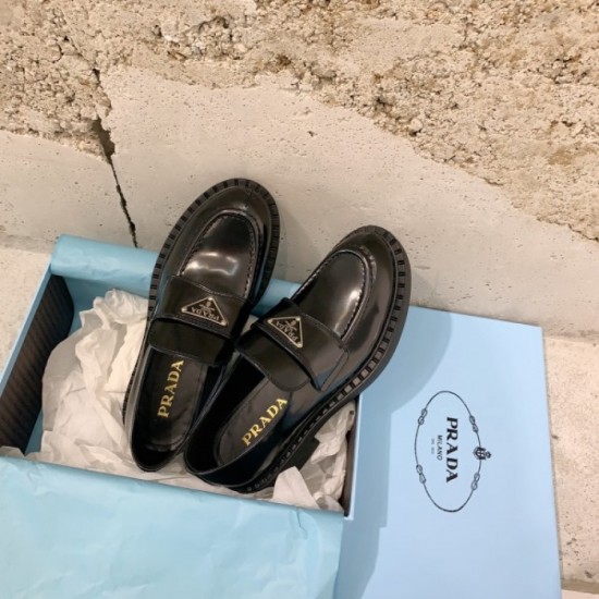 PRADA Prada casual shoes 2023AW Cumulative total sales No. 1 PRADA Prada casual shoes 2023AW Cumulative total sales No. 1