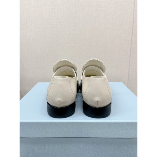 I want to buy more this year! Casual shoes 2023SS PRADA Prada I want to buy more this year! Casual shoes 2023SS PRADA Prada