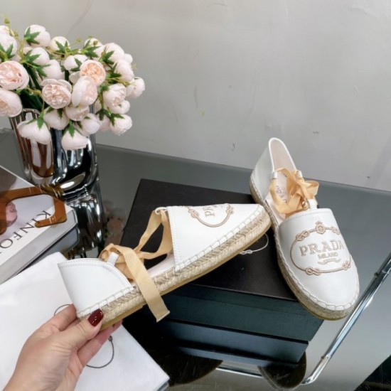 Impression of adult sex appeal casual shoes 2023SS PRADA Prada Impression of adult sex appeal casual shoes 2023SS PRADA Prada