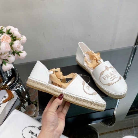 Impression of adult sex appeal casual shoes 2023SS PRADA Prada Impression of adult sex appeal casual shoes 2023SS PRADA Prada