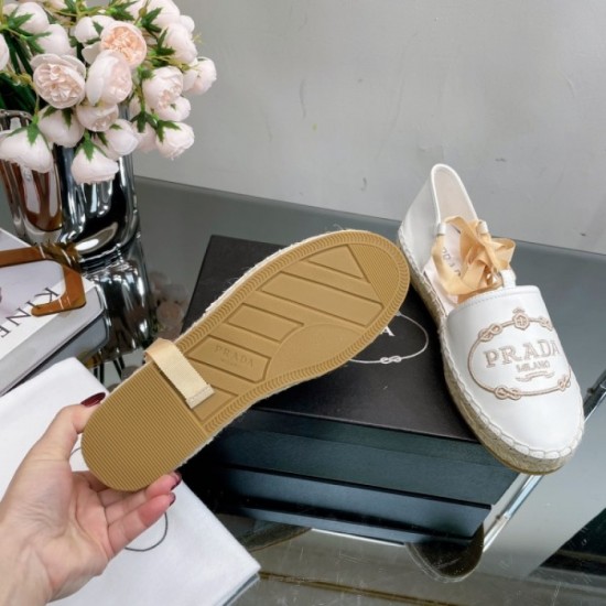 Impression of adult sex appeal casual shoes 2023SS PRADA Prada Impression of adult sex appeal casual shoes 2023SS PRADA Prada