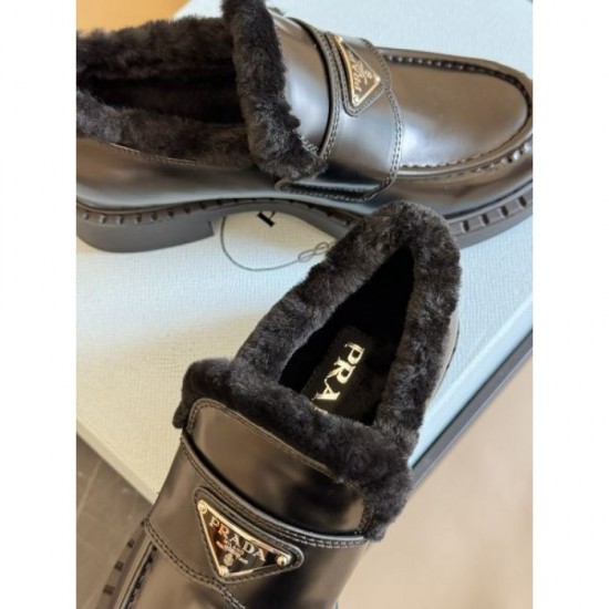 PRADA Brand not yet landed in Japan 2023FW Casual shoes PRADA Brand not yet landed in Japan 2023FW Casual shoes