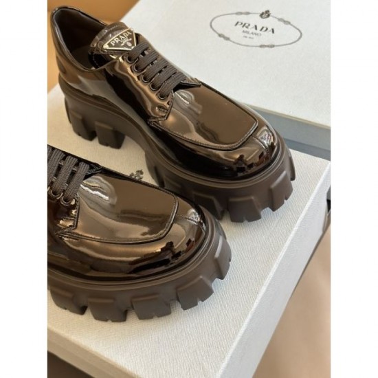 PRADA Prada 2023FW casual shoes that exude a mature impression PRADA Prada 2023FW casual shoes that exude a mature impression