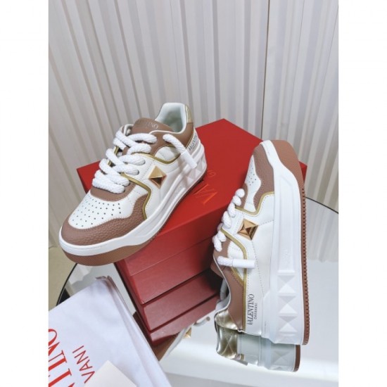 Featured Summer New Casual Shoes 2023SS VALENTINO Valentino Featured Summer New Casual Shoes 2023SS VALENTINO Valentino